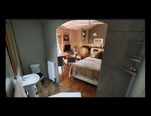 8 BEDROOM HOUSE FOR SALE IN MYBURGH PARK